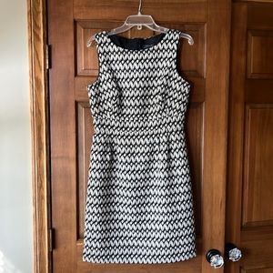 Tahari Dress sz 8 black and cream color pattern